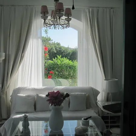 شقة Diles Complex أورنوس